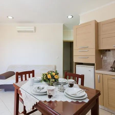 Apartment Vasso 3 *